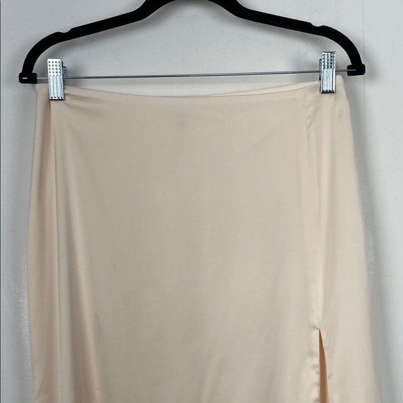 Backyard Rose Satin Romanic Elegant Cream Women M Midi Slit Front Classic Skirt - Picture 5 of 10